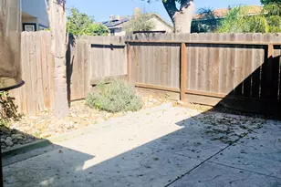 1049 Compass Ln, Manteca, CA 95337 - Photo 11