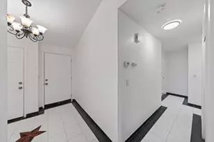 8033 Renton Way, Sacramento, CA 95828 - Photo 11