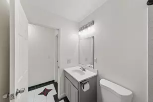 8033 Renton Way, Sacramento, CA 95828 - Photo 33