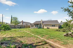 8033 Renton Way, Sacramento, CA 95828 - Photo 47