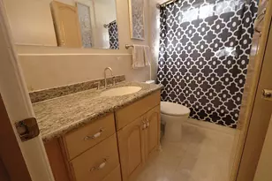 300 Los Verdes Ct, Modesto, CA 95354 - Photo 17