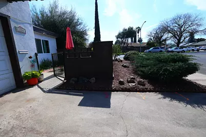 300 Los Verdes Court, Modesto, CA 95354 - Photo 9