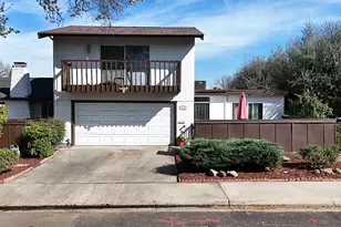 300 Los Verdes Ct, Modesto, CA 95354 - Photo 1