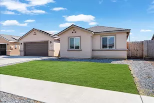 2439 Madeline Dr, Hanford, CA 93230 - Photo 3