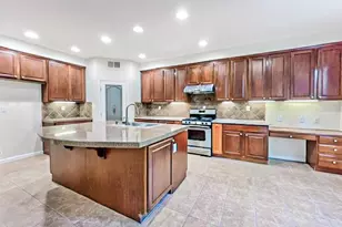 5716 Alder Bridge Ct, Elk Grove, CA 95757 - Photo 7