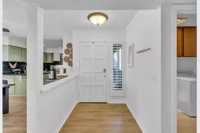 7921 Arcade Lake Ln, Citrus Heights, CA 95610 - Photo 5