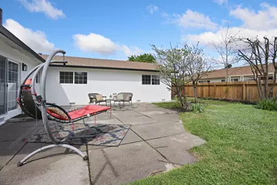 8734 Hermosa Court, Stockton, CA 95210 - Photo 29