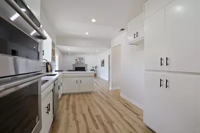 8734 Hermosa Court, Stockton, CA 95210 - Photo 11