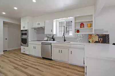 8734 Hermosa Court, Stockton, CA 95210 - Photo 9