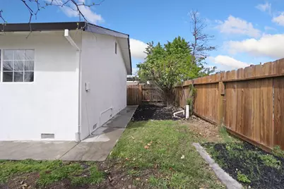 8734 Hermosa Court, Stockton, CA 95210 - Photo 27