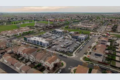 3040 Village Plaza Drive, Roseville, CA 95747 - Photo 5