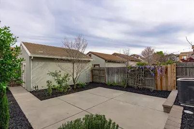 3040 Village Plaza Drive, Roseville, CA 95747 - Photo 35