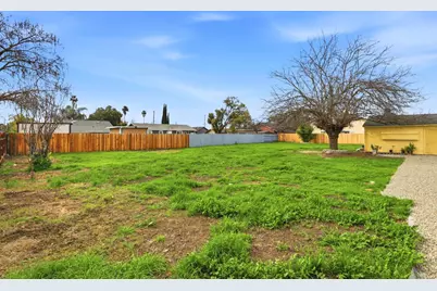 3712 42nd Ave, Sacramento, CA 95824 - Photo 21