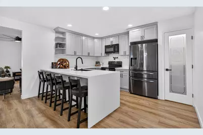 27 Park West Court, Sacramento, CA 95831 - Photo 3