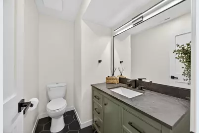 27 Park West Court, Sacramento, CA 95831 - Photo 13