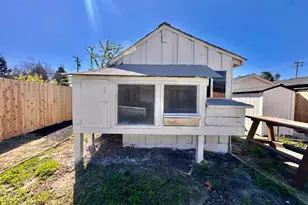 717 Parnell Ave, Turlock, CA 95380 - Photo 23