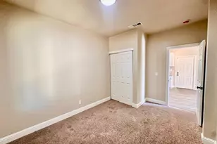 717 Parnell Ave, Turlock, CA 95380 - Photo 13