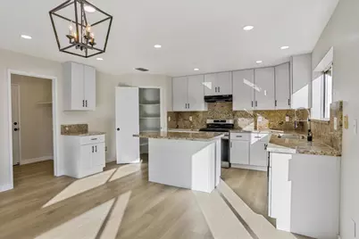 5481 Muskingham Way, Sacramento, CA 95823 - Photo 11