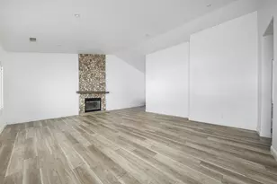 10324 Rio Sombra Ct, Oakdale, CA 95361 - Photo 13