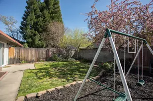 1098 Gilliland Dr, Yuba City, CA 95991 - Photo 35