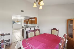 2544 Rio Bravo Cir, Sacramento, CA 95826 - Photo 23