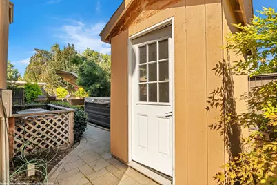 2075 Holt Drive, Lodi, CA 95242 - Photo 41