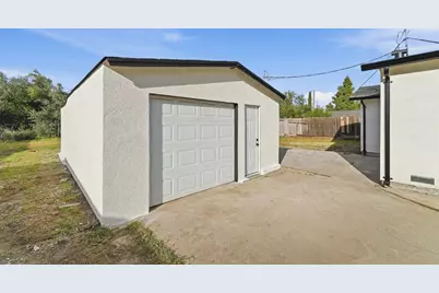 430 Laurel Avenue, Modesto, CA 95351 - Photo 25