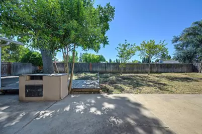 8954 Park Trail Drive, Elk Grove, CA 95624 - Photo 63