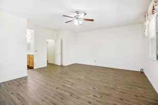 9465 Mainline Dr, Elk Grove, CA 95624 - Photo 21