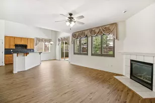 9465 Mainline Dr, Elk Grove, CA 95624 - Photo 11