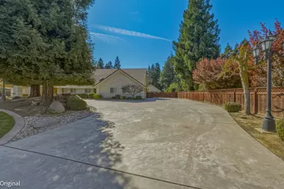 2394 E South Bear Creek Drive, Merced, CA 95340 - Photo 17