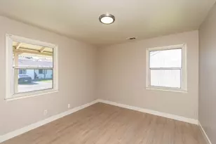 2324 N Edison Ave, Sacramento, CA 95821 - Photo 13