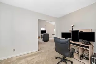 9088 Bramble Trail Way, Sacramento, CA 95826 - Photo 11