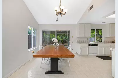 9088 Bramble Trail Way, Sacramento, CA 95826 - Photo 9