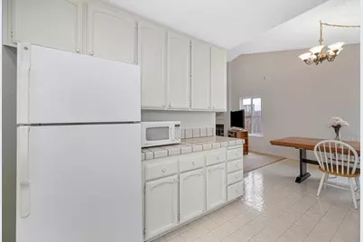9088 Bramble Trail Way, Sacramento, CA 95826 - Photo 5