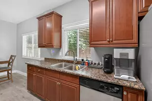 8598 New Valley Way, Sacramento, CA 95828 - Photo 19