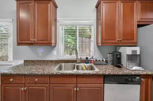 8598 New Valley Way, Sacramento, CA 95828 - Photo 15