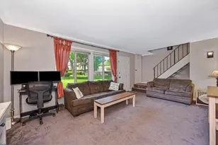 8841 La Riviera Dr, Sacramento, CA 95826 - Photo 5