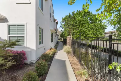 5301 E Commerce Way #74102, Sacramento, CA 95835 - Photo 9