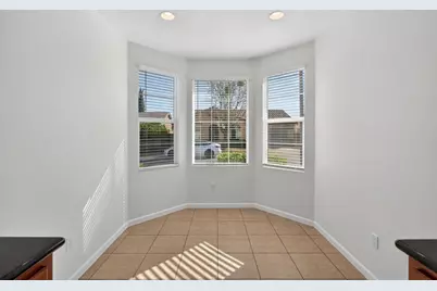 7426 Sun Reign Lane, Sacramento, CA 95823 - Photo 9