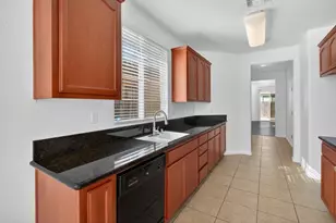 7426 Sun Reign Ln, Sacramento, CA 95823 - Photo 13