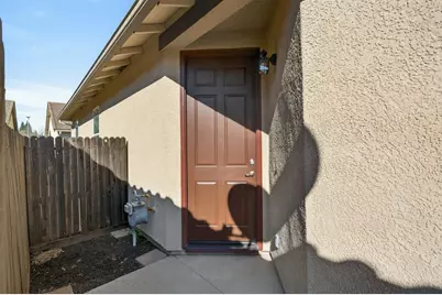 7426 Sun Reign Lane, Sacramento, CA 95823 - Photo 3