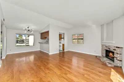 7381 Marani Way, Sacramento, CA 95831 - Photo 11