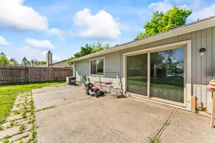 7381 Marani Way, Sacramento, CA 95831 - Photo 35