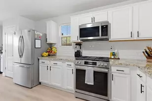 329 Emory Oak Pl, Lathrop, CA 95330 - Photo 23