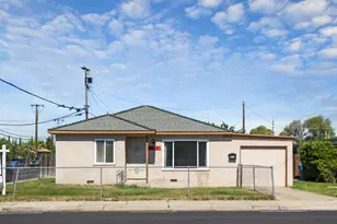 825 W Center St, Manteca, CA 95337 - Photo 1