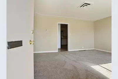 825 W Center Street, Manteca, CA 95337 - Photo 7