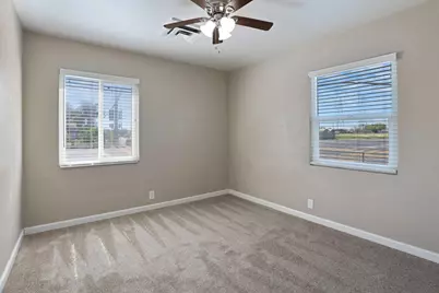 825 W Center Street, Manteca, CA 95337 - Photo 15