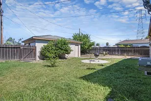 825 W Center St, Manteca, CA 95337 - Photo 21