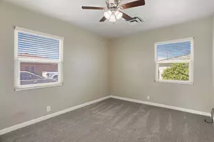 825 W Center St, Manteca, CA 95337 - Photo 17